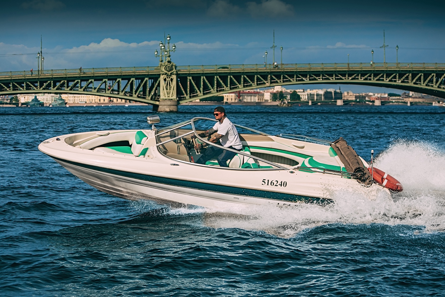 BAYLINER CAPRI «DOLCE VITA» 8