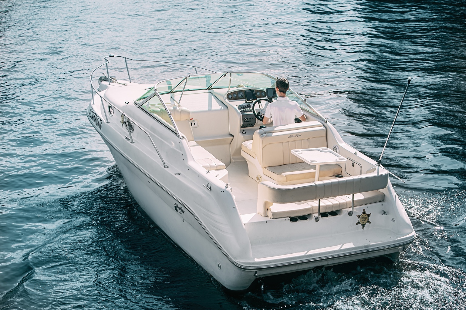 SEA RAY 250 «GOLDEN SHERIFF» 5