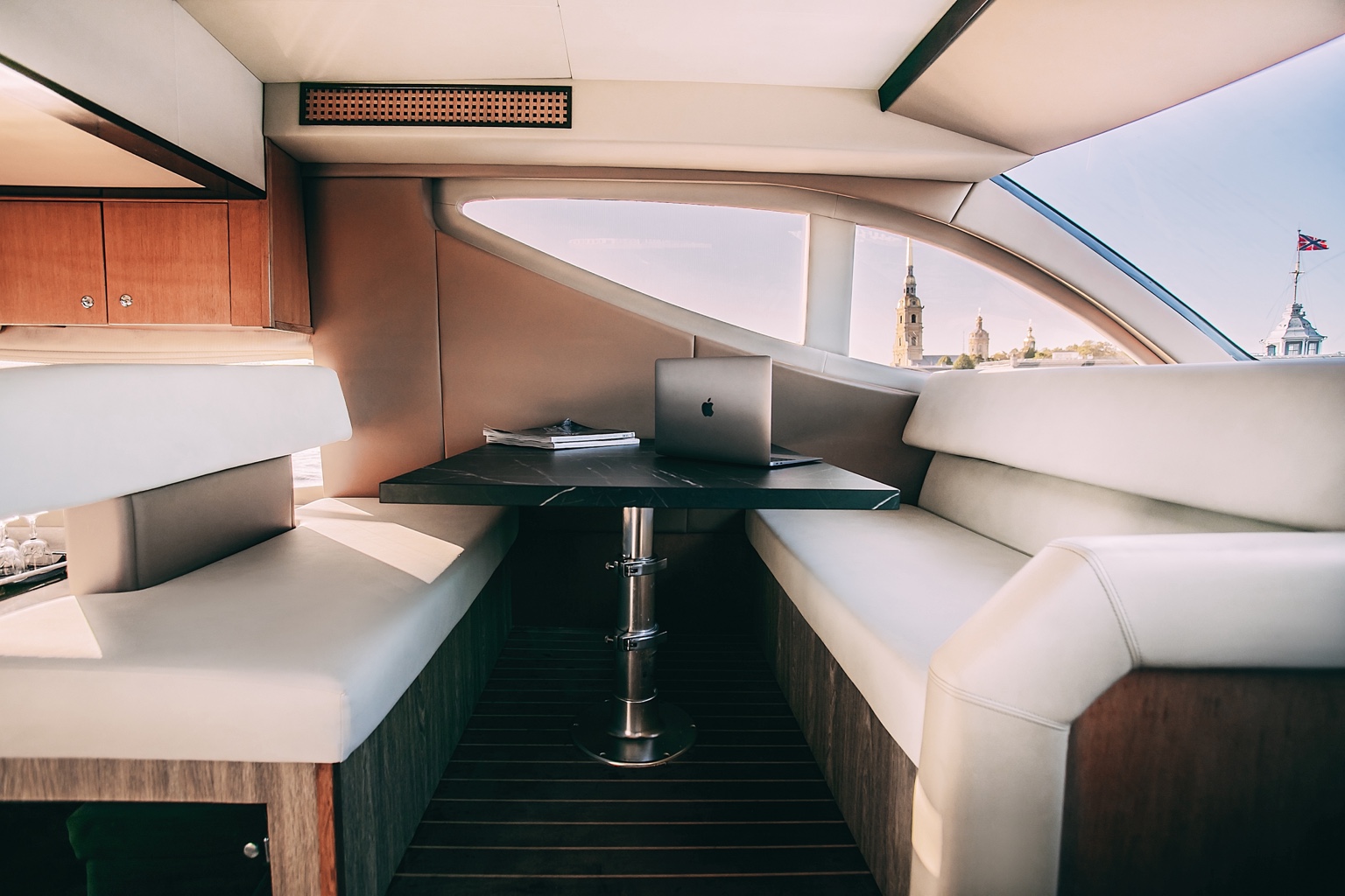 MAJESTY 44 7