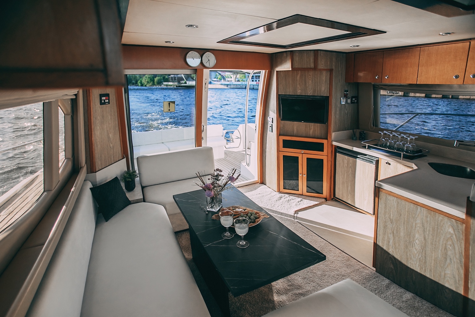 MAJESTY 44 8