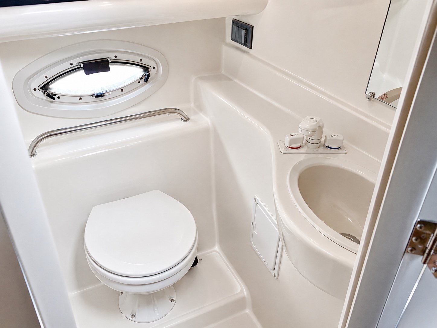 Bayliner 285 «MARINA» 6