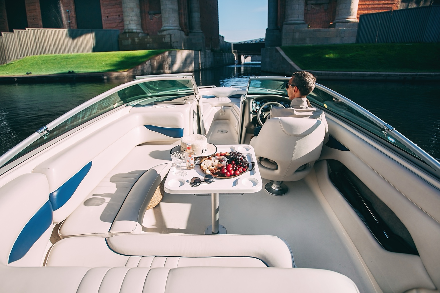 CROWNLINE 210 BR «SAPPHIRE» 5